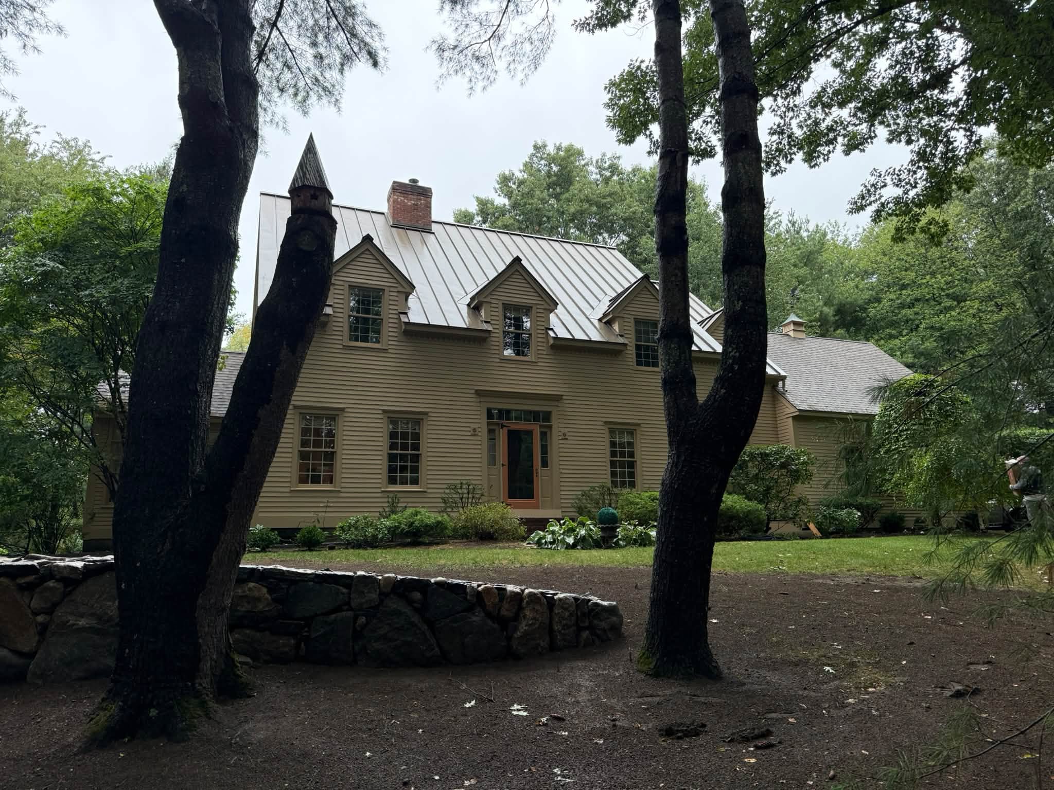 Modern Colonial Color Change — Body & Trim Stain, Doors & Wood Windows — photo 10