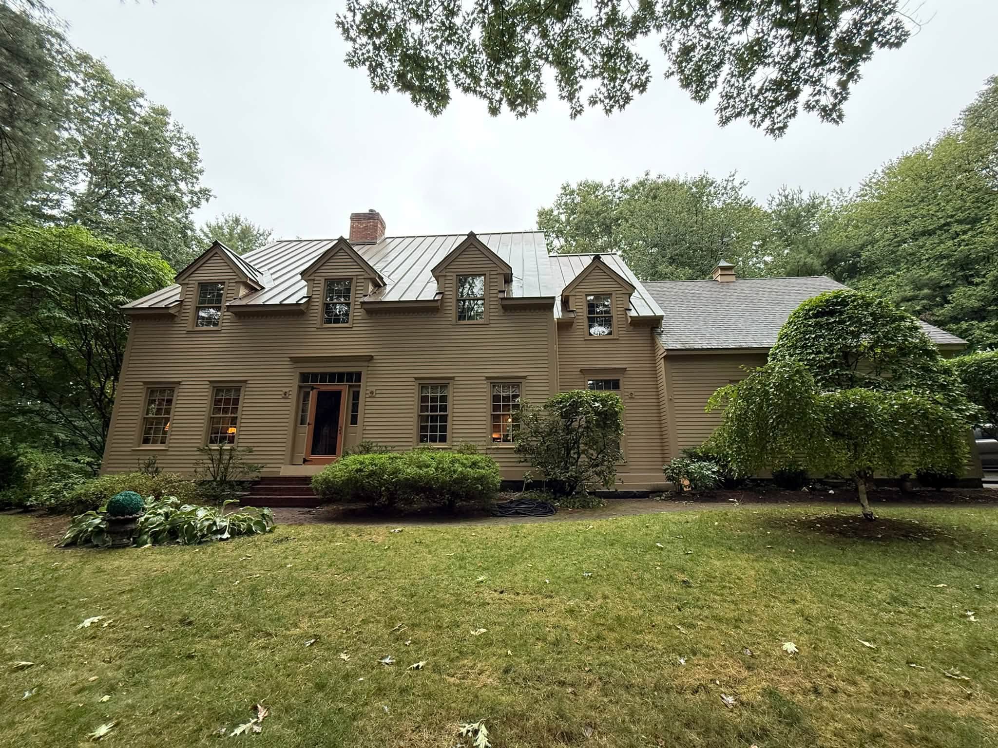 Modern Colonial Color Change — Body & Trim Stain, Doors & Wood Windows — photo 8
