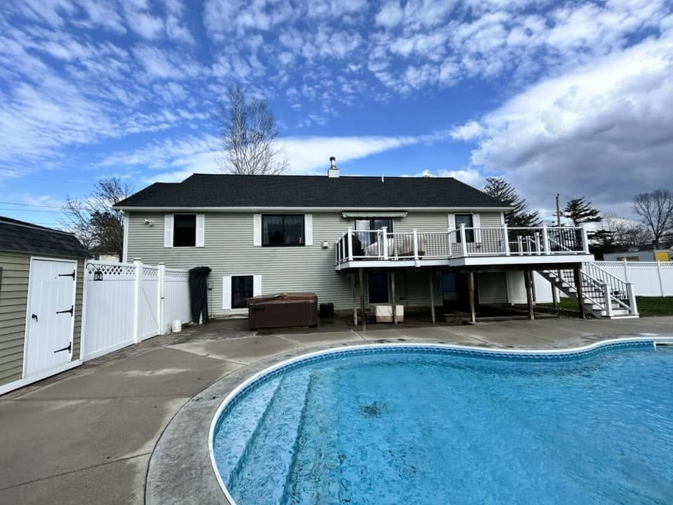 Presale Exterior Wash — Siding, Sunroom, Patio & Fence — New Hampshire